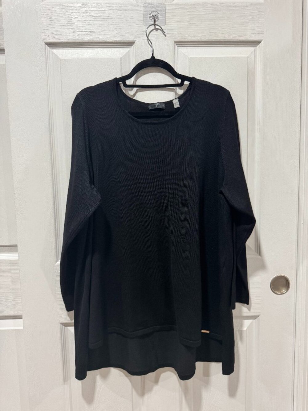 Tahari women's 2X black long sleeve tunic top crewneck lightweight blouse